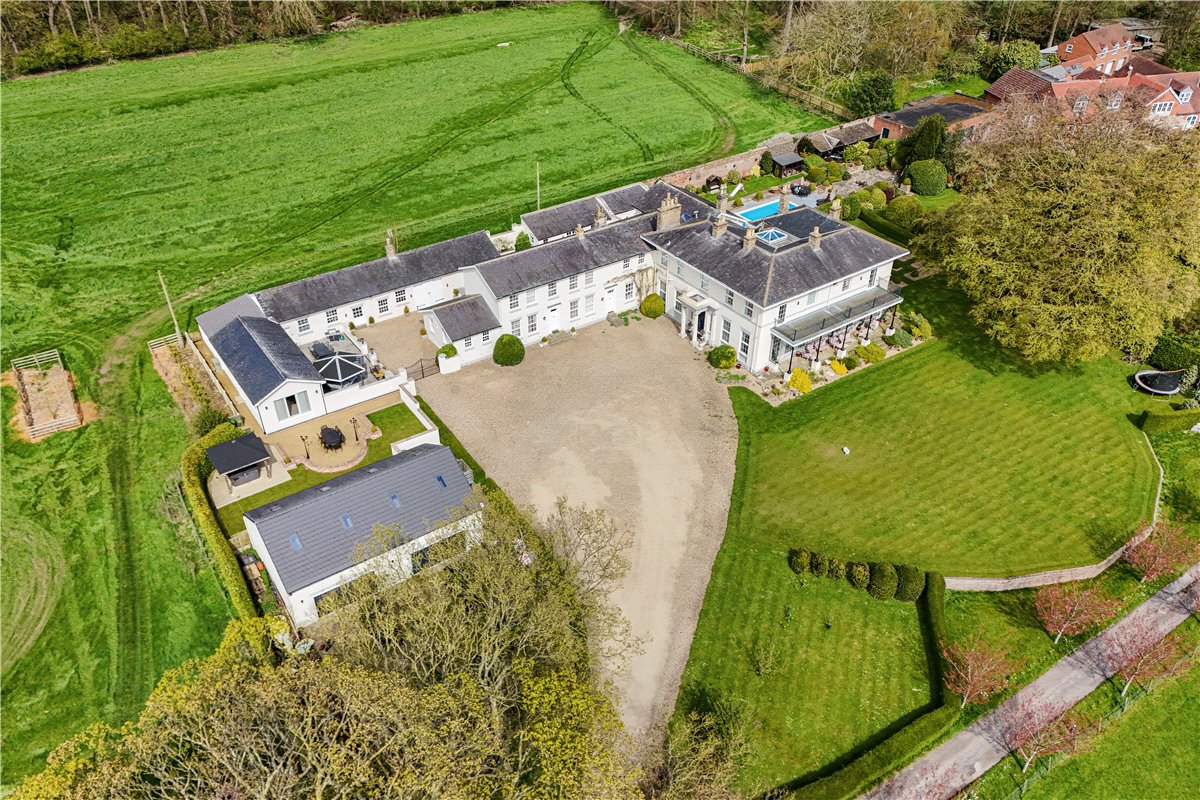 18 bedroom House, Wold Road, Nafferton, YO25 - Available, Image 1
