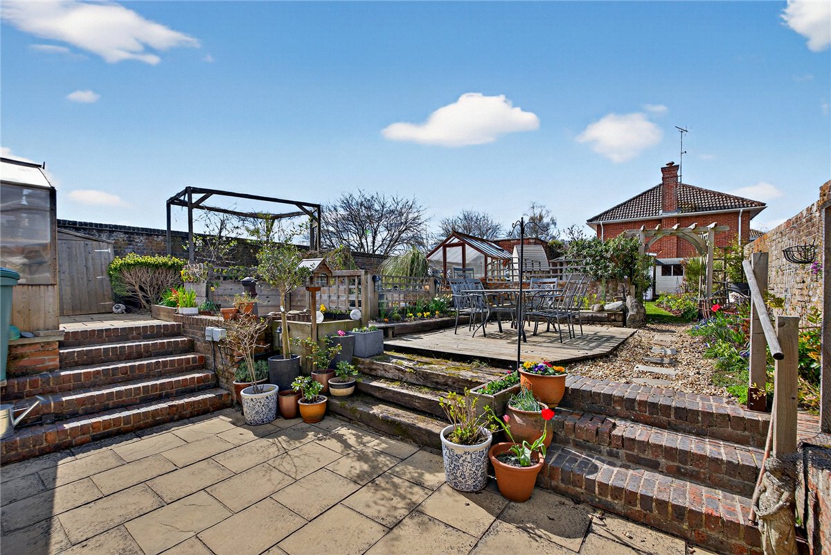7 bedroom House, Bridge Street, Hungerford, RG17 - Available, Image 24