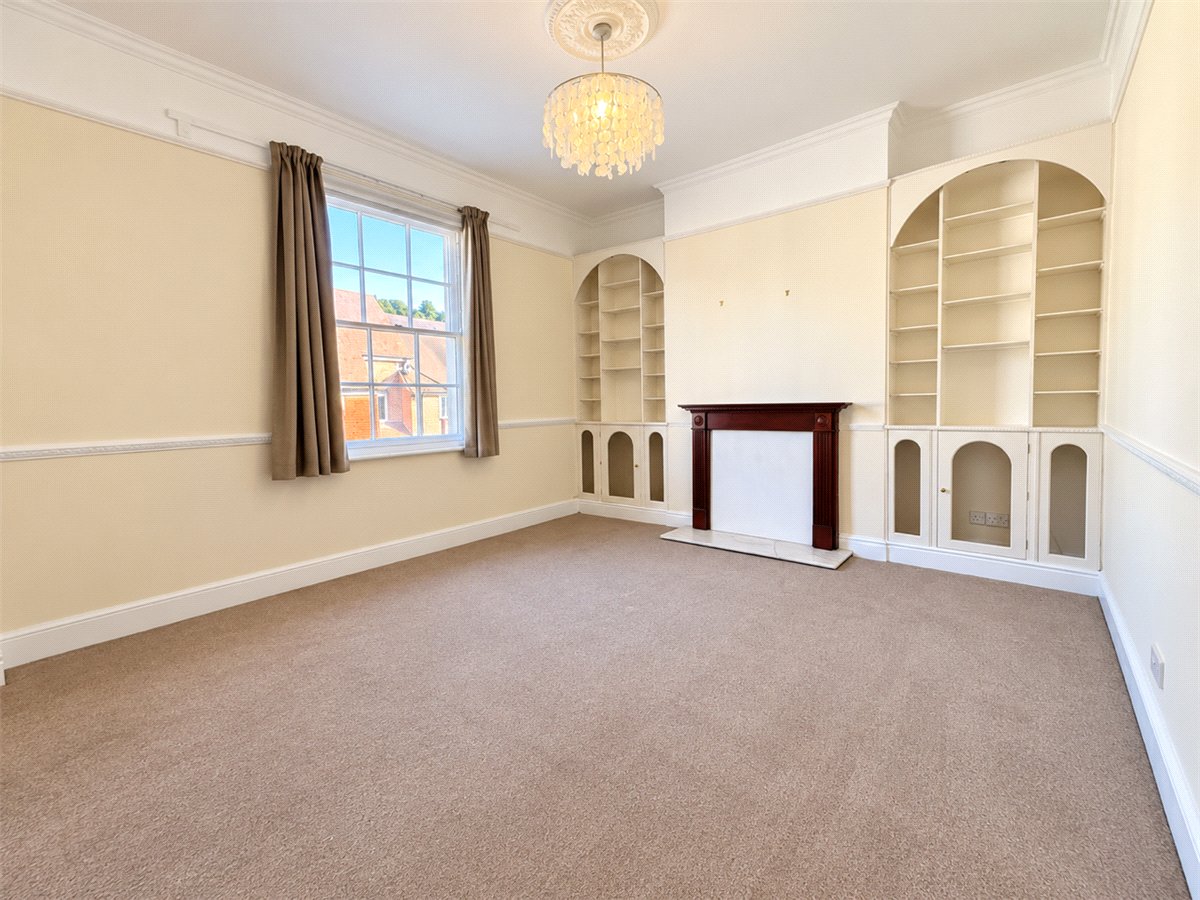 3 bedroom House, Eastgate Street, Winchester, SO23 - Available, Image 5