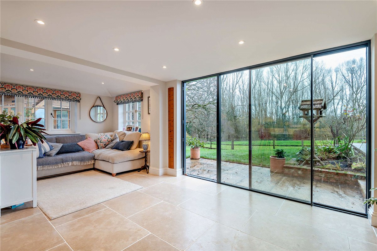 5 bedroom House, Crookham Common, Thatcham, RG19 - Available, Image 15