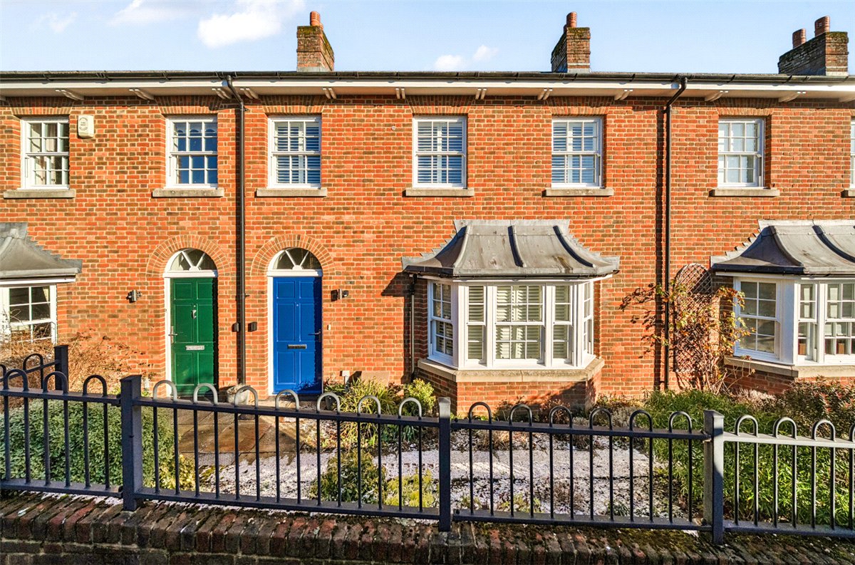 3 bedroom House, Clarendon Court, Marlborough, SN8 - Sold