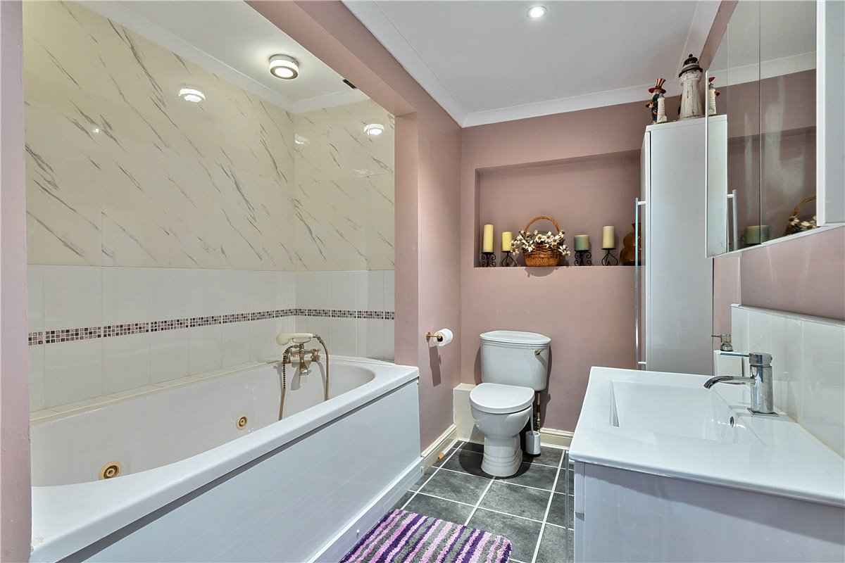 5 bedroom House, Clench Common, Marlborough, SN8 - Available, Image 18