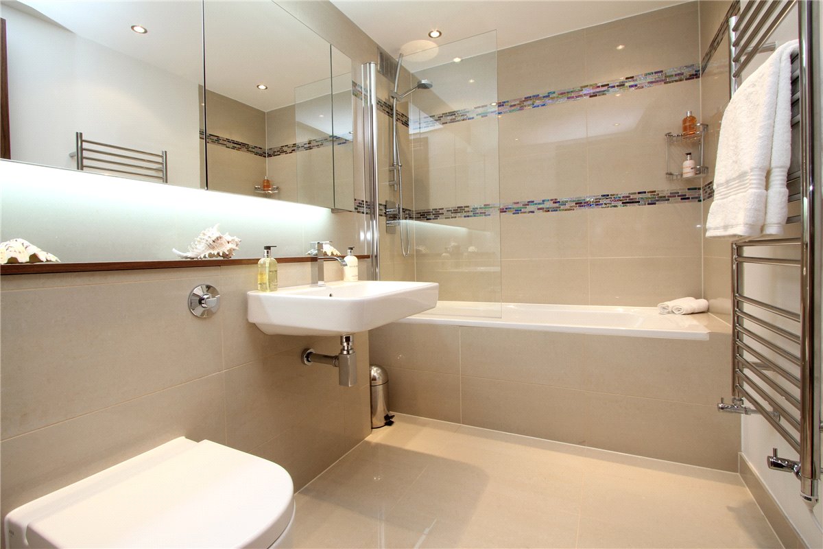 2 bedroom Flat, Ennismore Gardens, London, SW7 - Available, Image 8