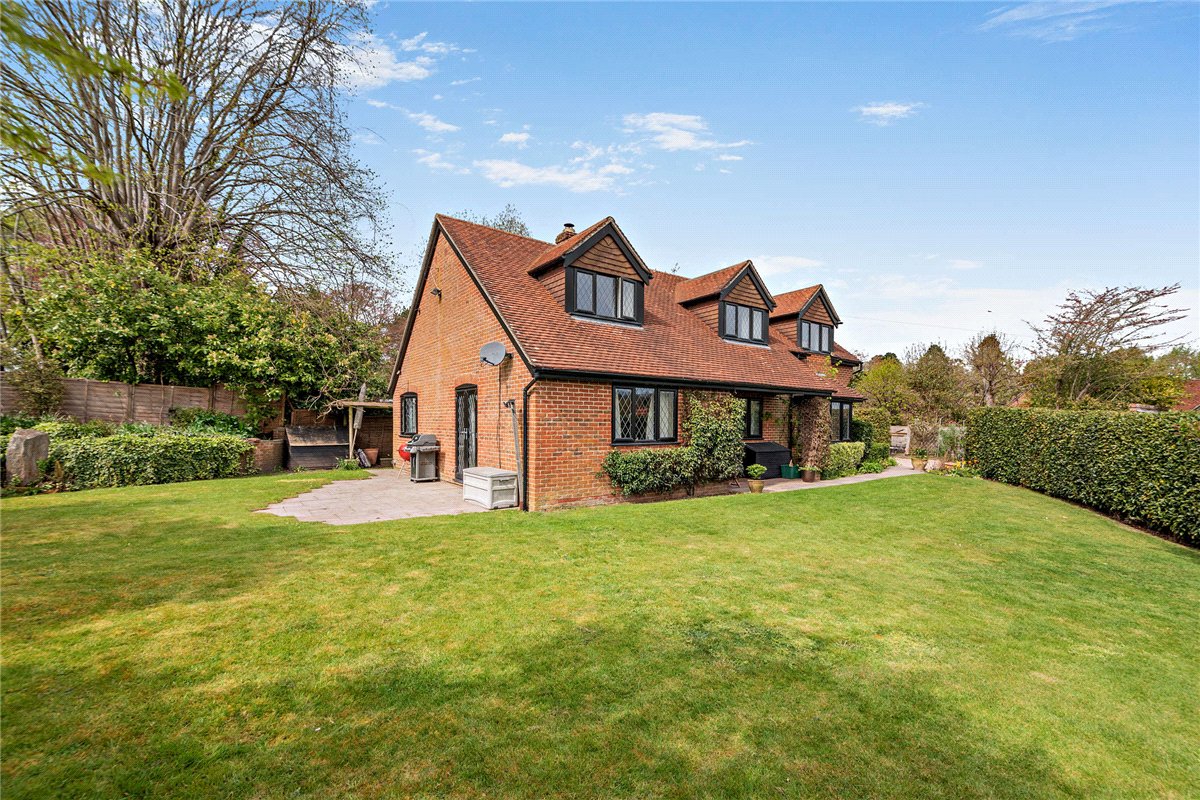4 bedroom House, Oxford Road, Donnington, RG14 - Sold STC, Image 2