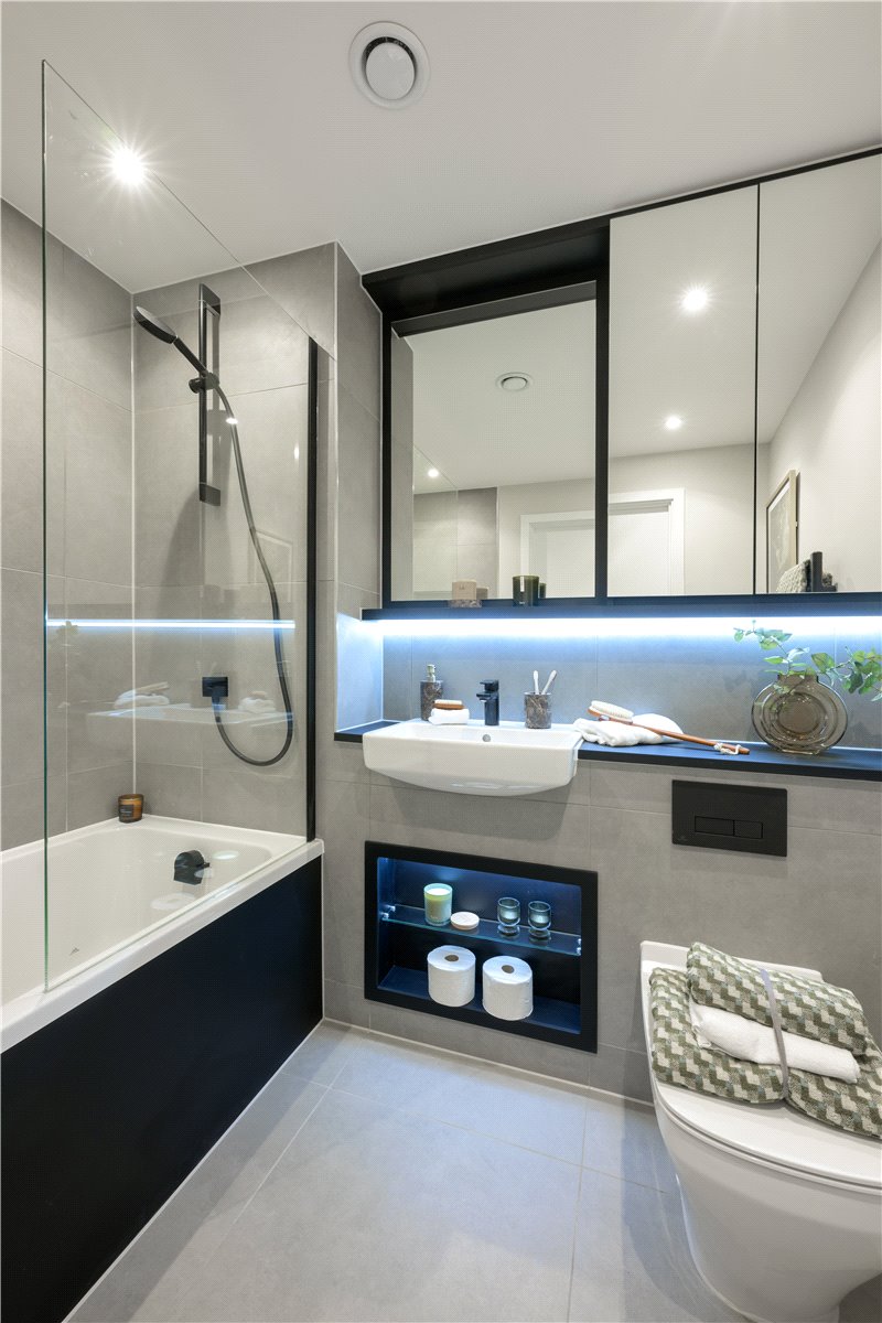 2 bedroom Flat, Eddington Avenue, Cambridge, CB3 - Available, Image 1