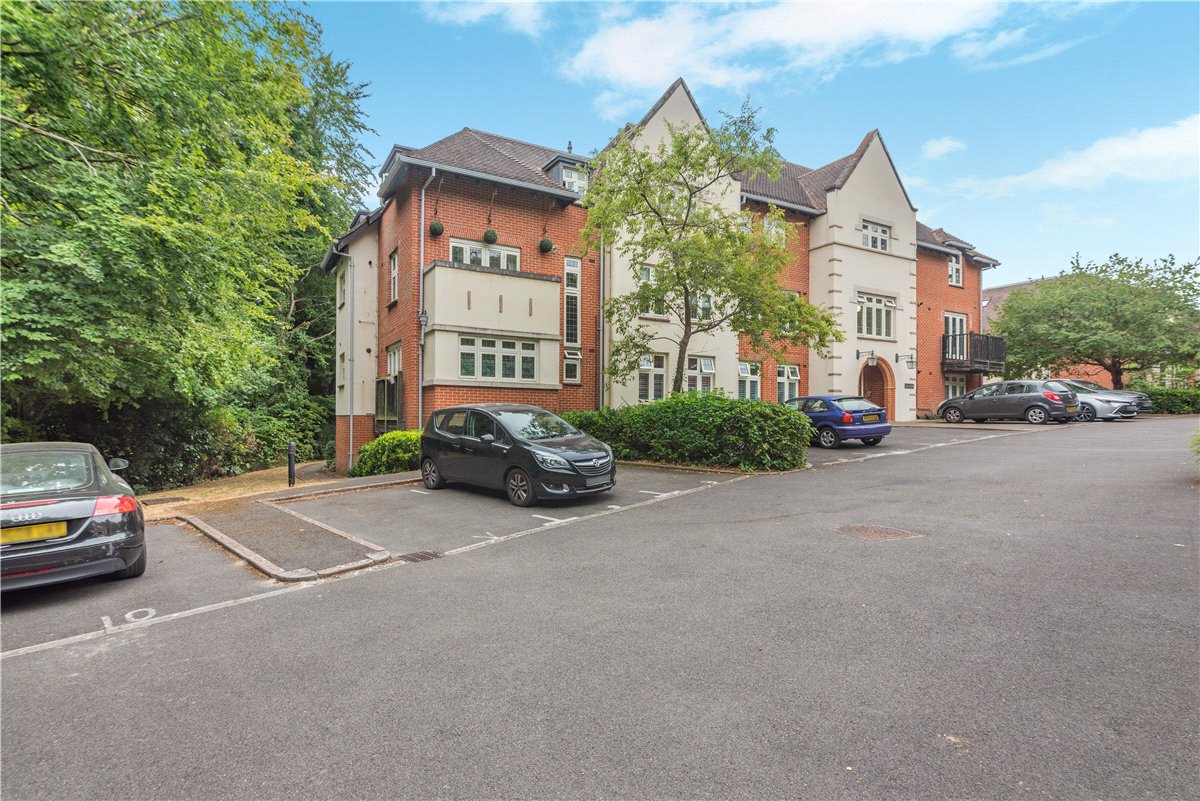 2 bedroom Flat, Highcroft Road, Winchester, SO22 - Available, Image 10