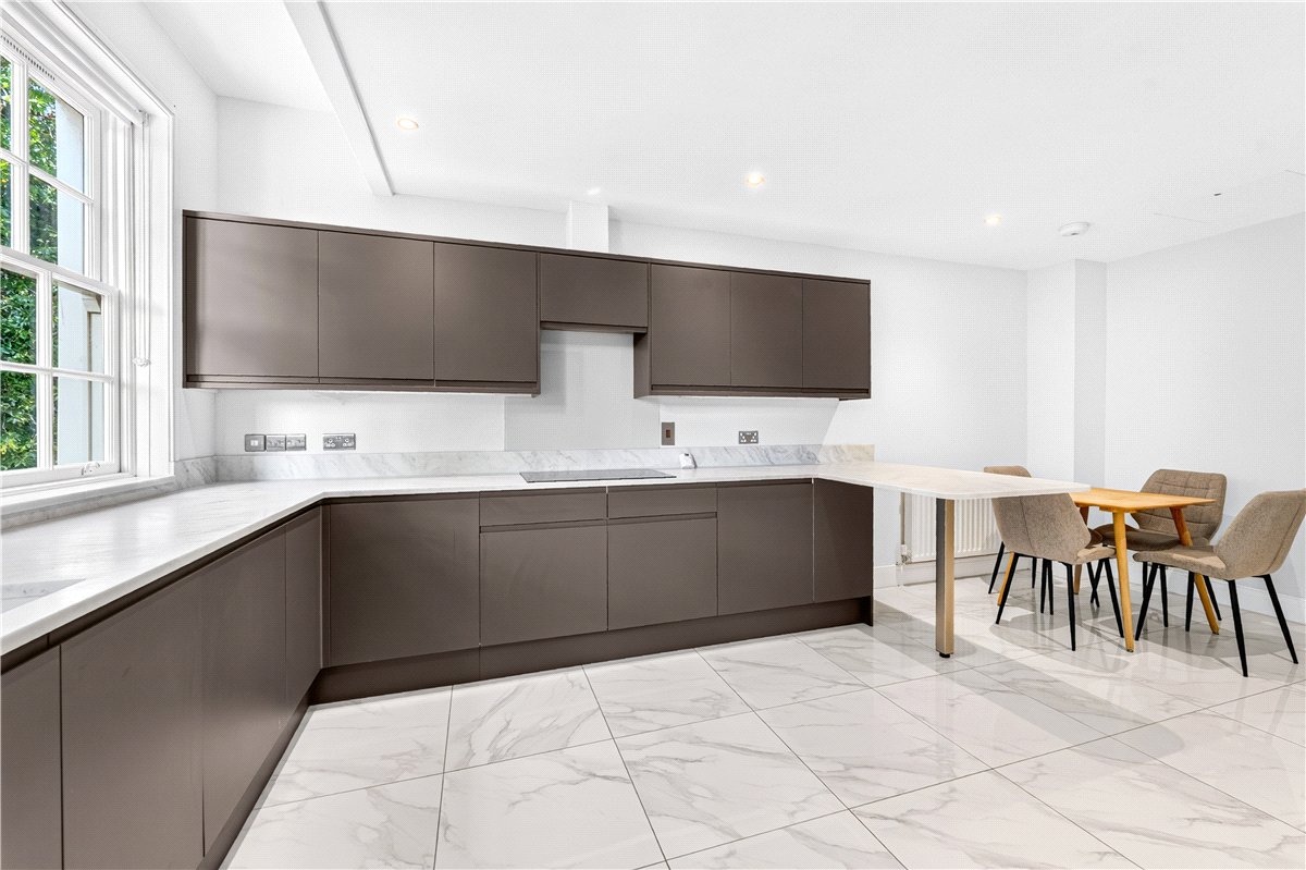 3 bedroom Flat, Gloucester Square, Paddington, W2 - Available, Image 24