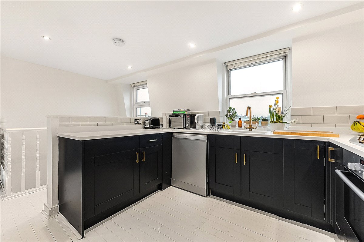 2 bedroom Flat, Munster Road, London, SW6 - , Image 10