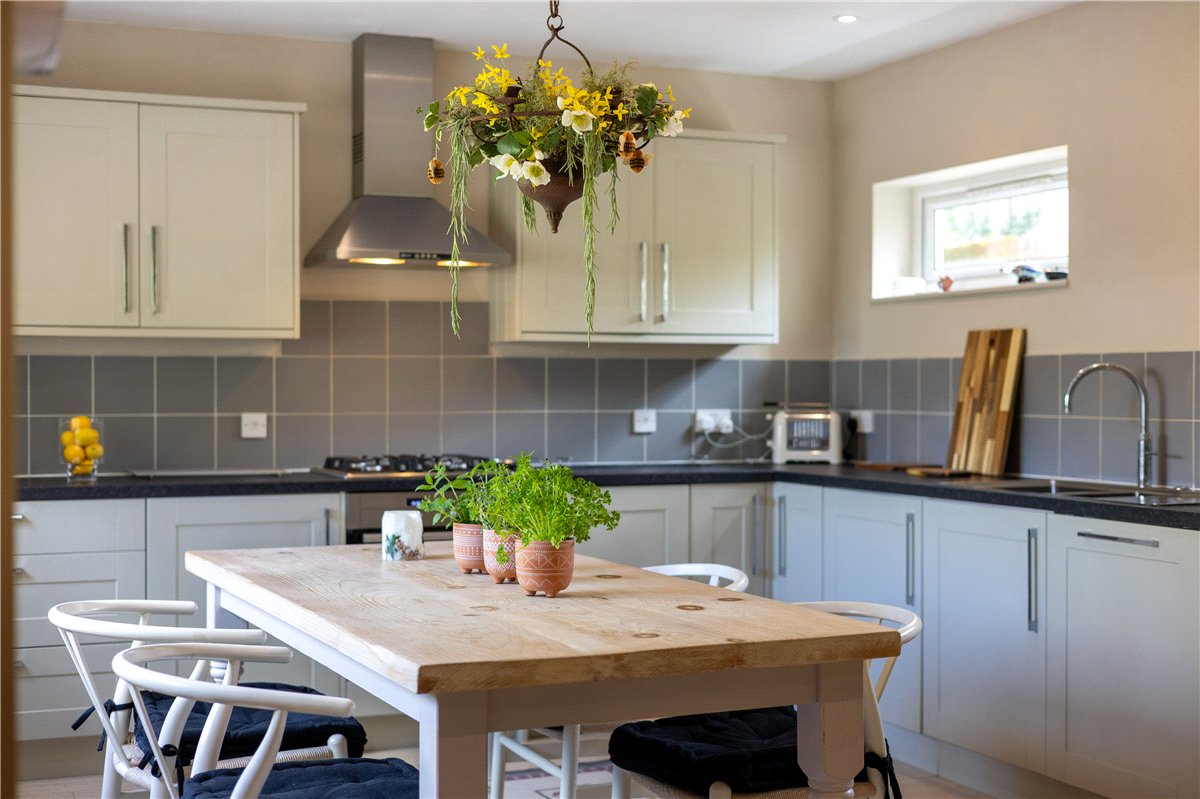 5 bedroom House, Bridge Street, Manton, SN8 - Available, Image 7