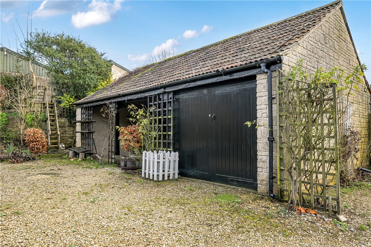 4 bedroom House, Bowden Hill, Lacock, SN15 - Available, Image 17