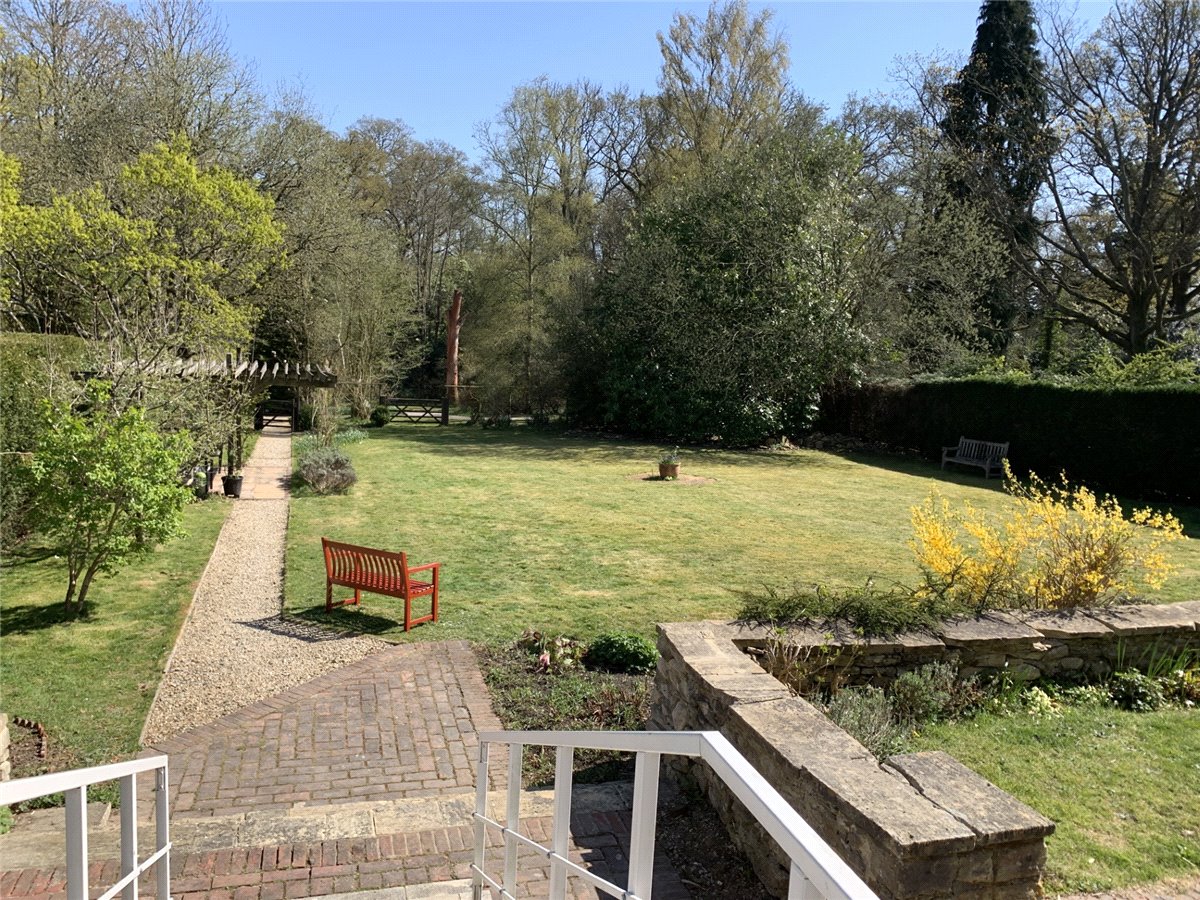5 bedroom House, Stockcross, Newbury, RG20 - Available, Image 14