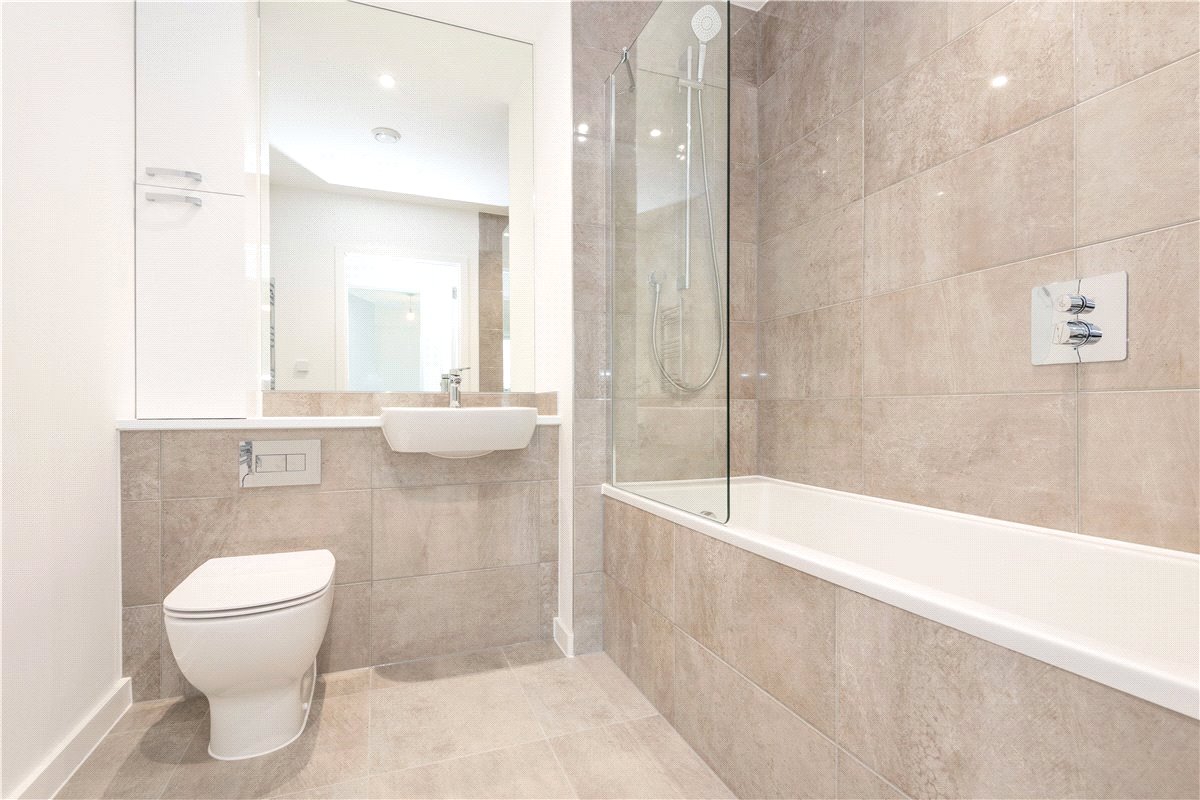 3 bedroom Flat, Heartwell Avenue, London, E16 - Let Agreed, Image 5