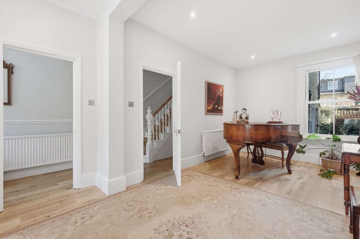 5 bedroom House, Second Avenue, London, SW14 - Sold, Image 16