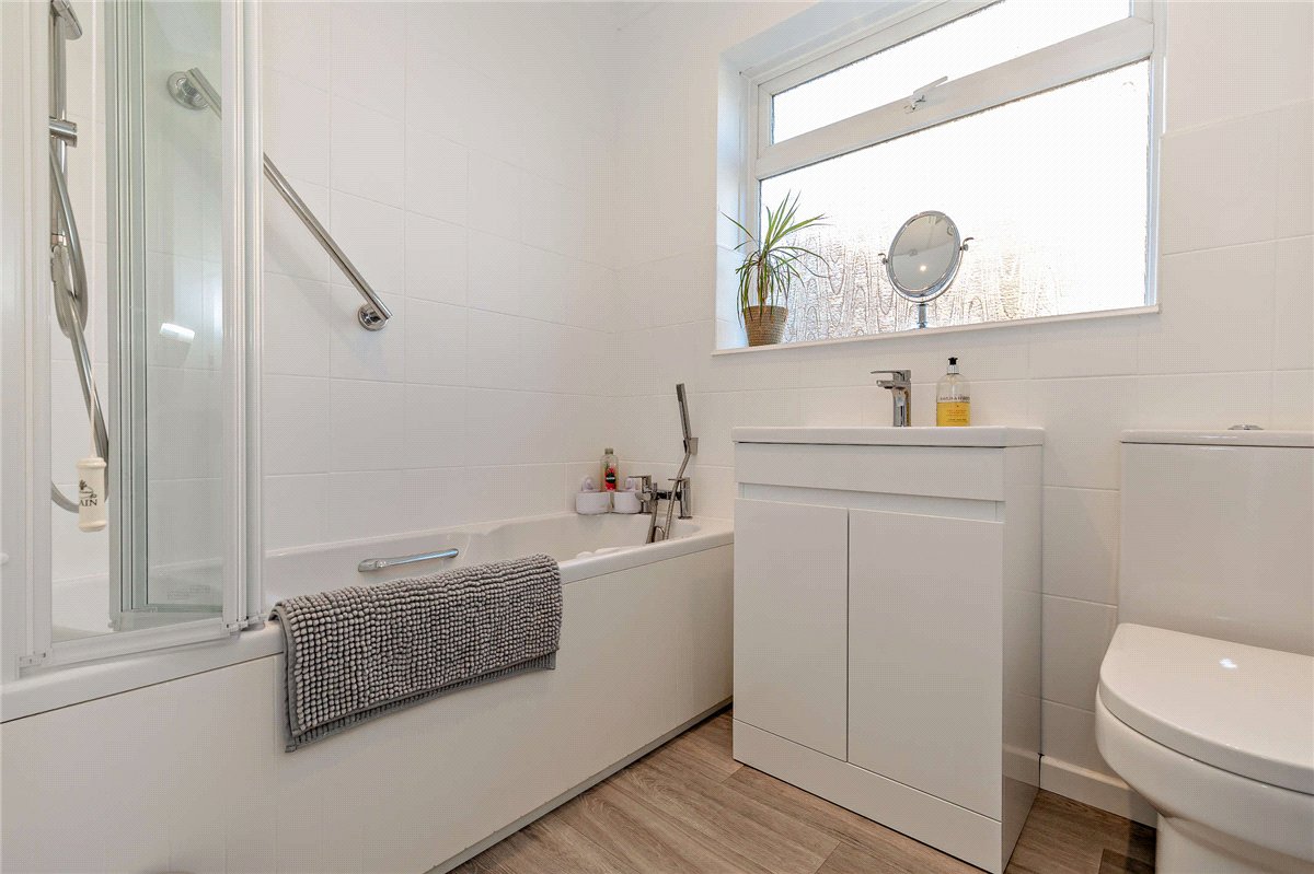 2 bedroom Bungalow, Beckwith Road, Harrogate, HG2 - Available, Image 9