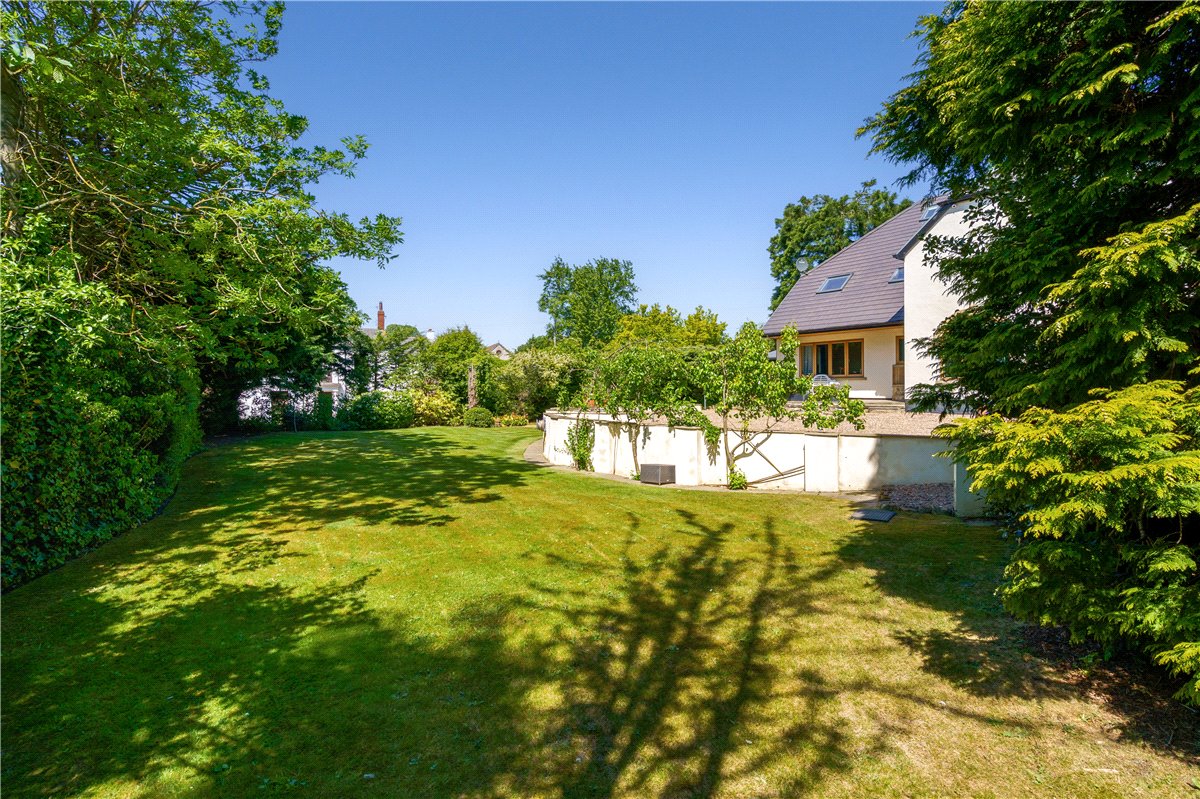 6 bedroom House, York House, Carleton Road, WF8 - Available, Image 9