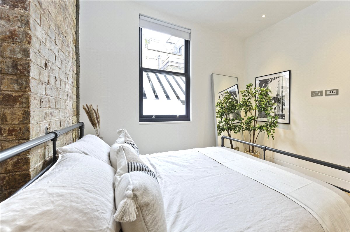 2 bedroom Flat, Great Titchfield Street, London, W1W - Available, Image 15
