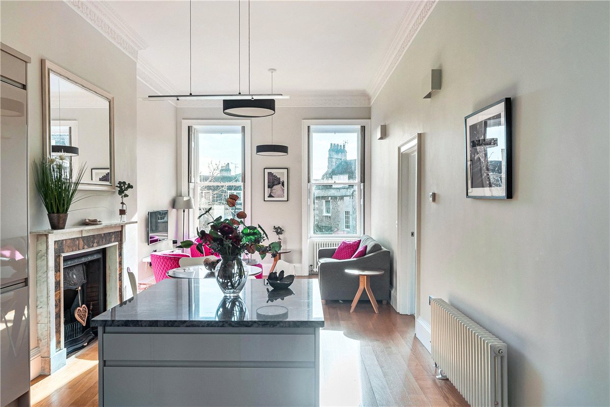 2 bedroom Flat, Brunswick Place, Bath, BA1 - Available, Image 2