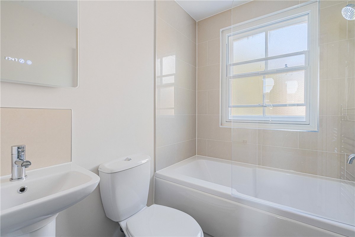 2 bedroom Flat, Walton Crescent, Oxford, OX1 - Available, Image 4