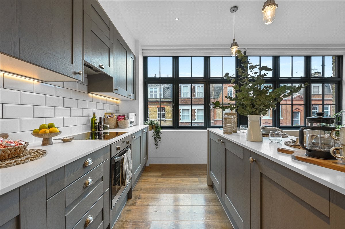 2 bedroom Flat, Great Titchfield Street, London, W1W - , Image 2
