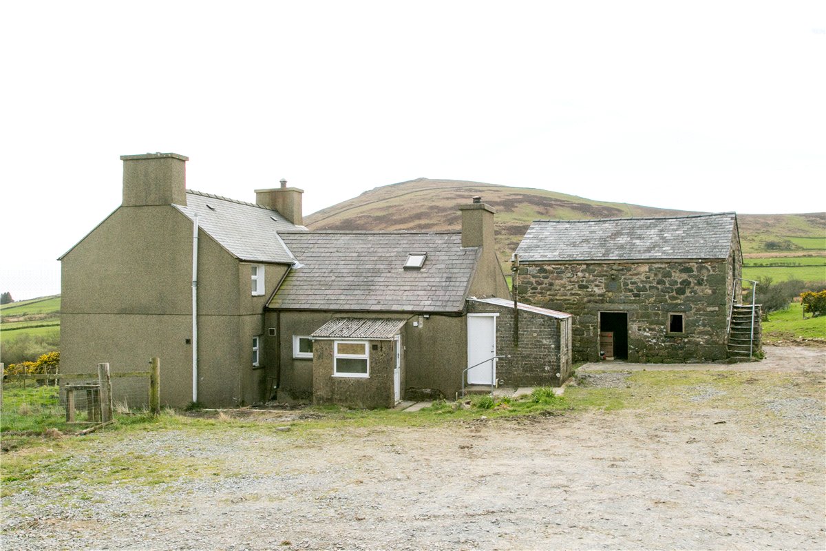 240.23  Farm, Llanaelhaearn, Caernarfon, LL54 - Available, Image 5