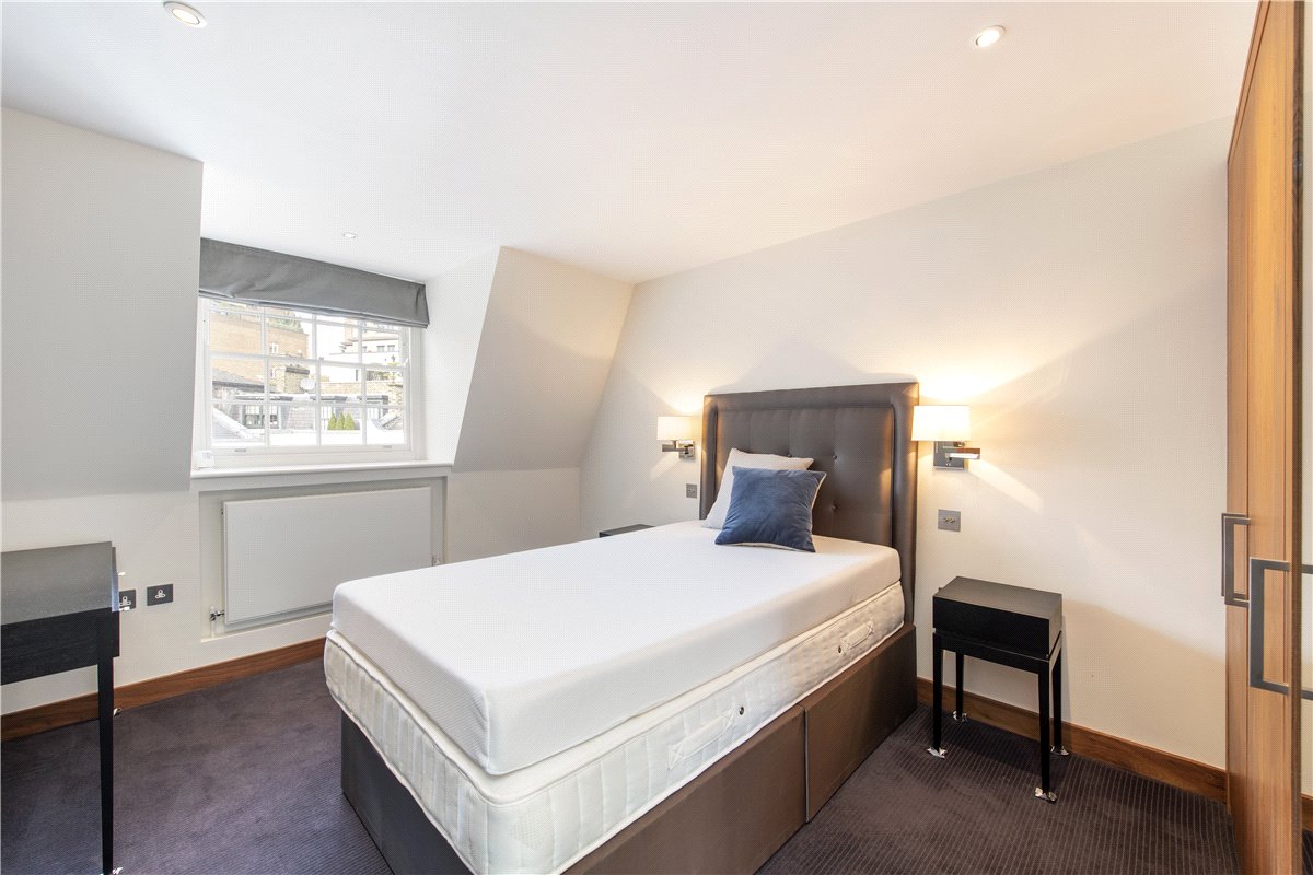 3 bedroom House, Wilton Row, Knightsbridge, SW1X - Available, Image 5