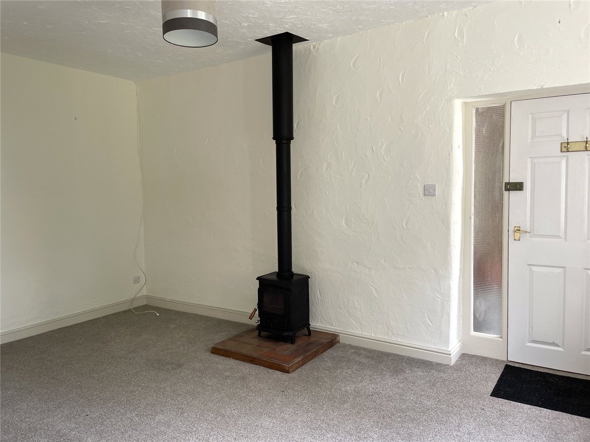 2 bedroom Flat, Ffordd Pennant, Eglwysbach, LL28 - Available, Image 2