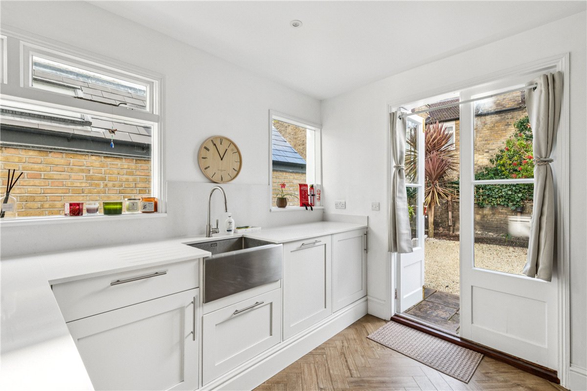 5 bedroom House, Cathles Road, London, SW12 - , Image 11