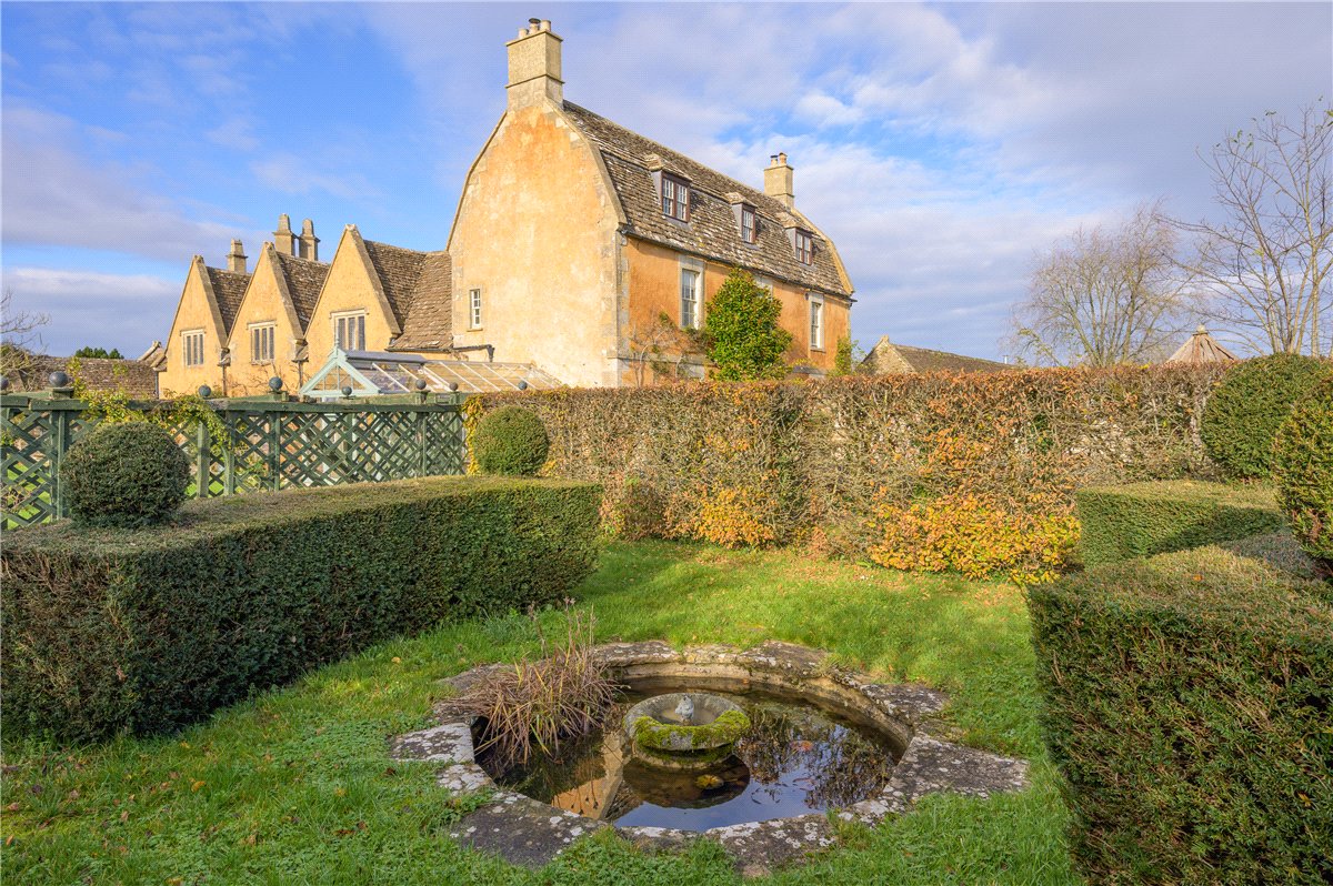 5 bedroom House, West Yatton, Yatton Keynell, SN14 - Available, Image 1