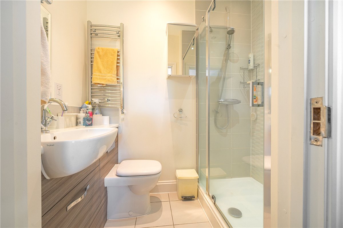 3 bedroom House, Priory Court, Marlborough, SN8 - Available, Image 10