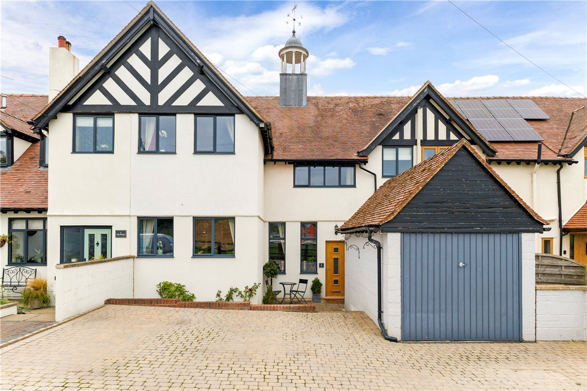 4 bedroom House, Russley Park, Baydon, SN8 - Available