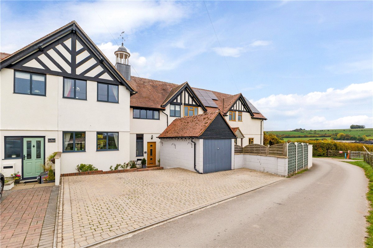4 bedroom House, Russley Park, Baydon, SN8 - Available
