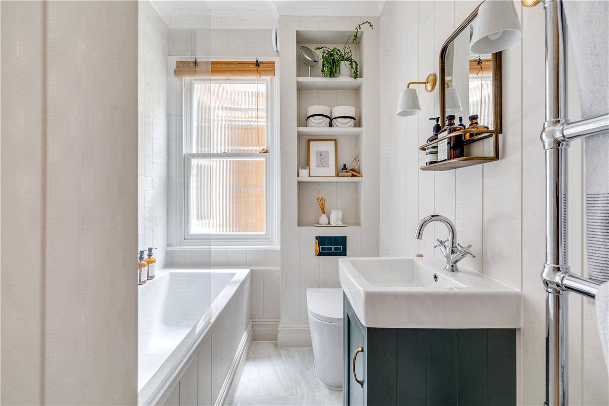 2 bedroom Flat, Astonville Street, London, SW18 - Sold STC, Image 12