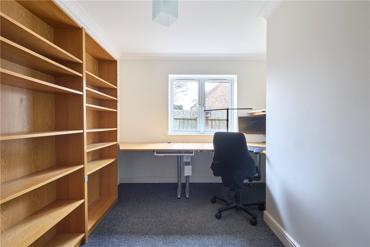 3 bedroom Bungalow, High Street, Waterbeach, CB25 - Available, Image 4