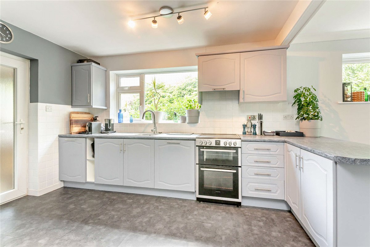 4 bedroom House, Bucklebury Alley, Cold Ash, RG18 - Sold, Image 12