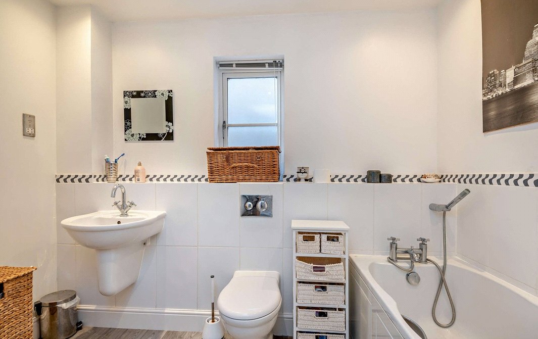 4 bedroom House, Hermitage Green, Hermitage, RG18 - Sold, Image 16