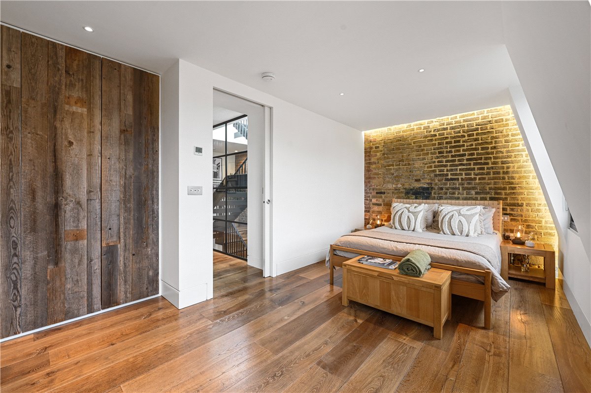 2 bedroom Flat, Great Titchfield Street, London, W1W - , Image 10
