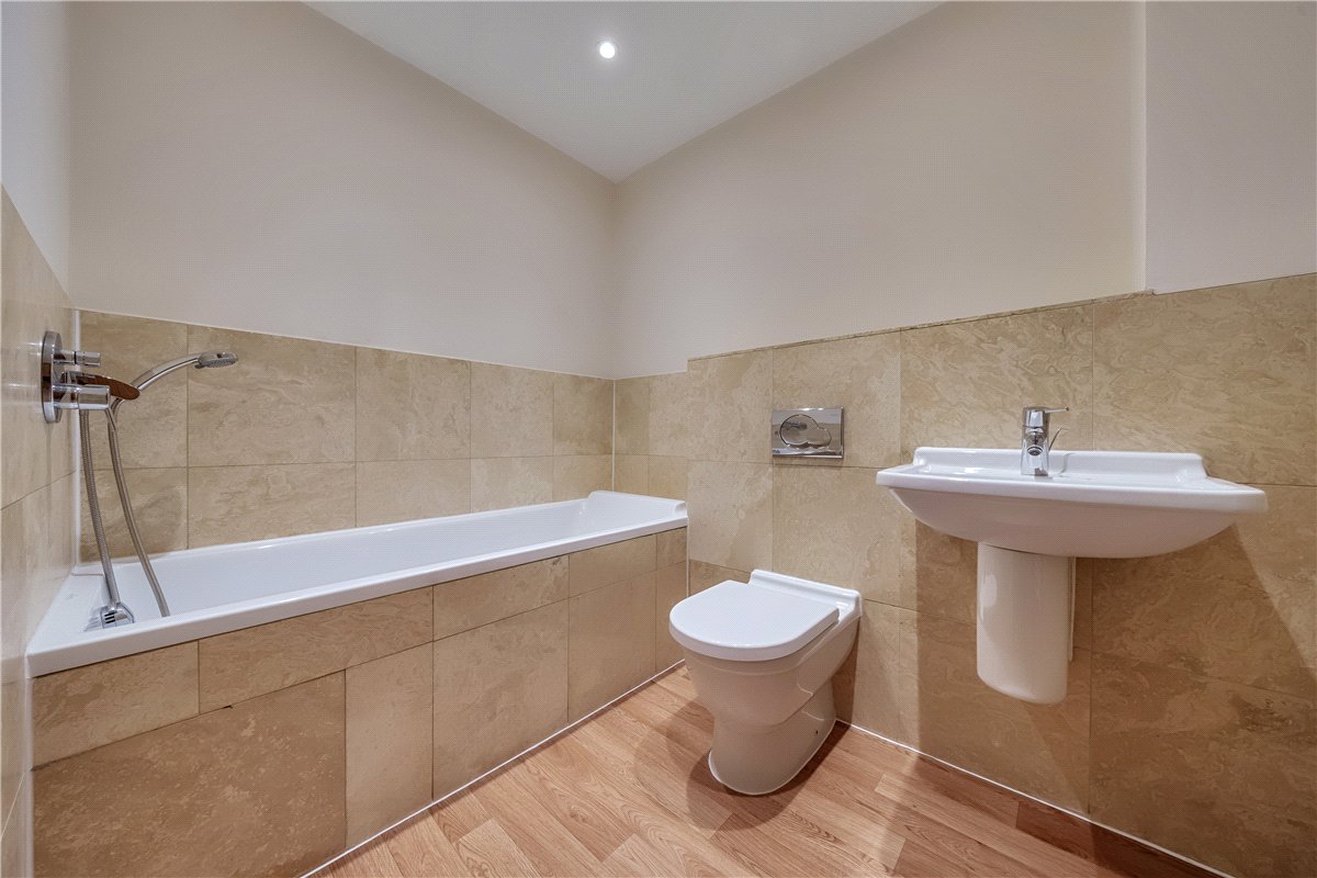 3 bedroom House, Stanthorne Park Mews, Clive Green Lane, CW10 - Available, Image 5