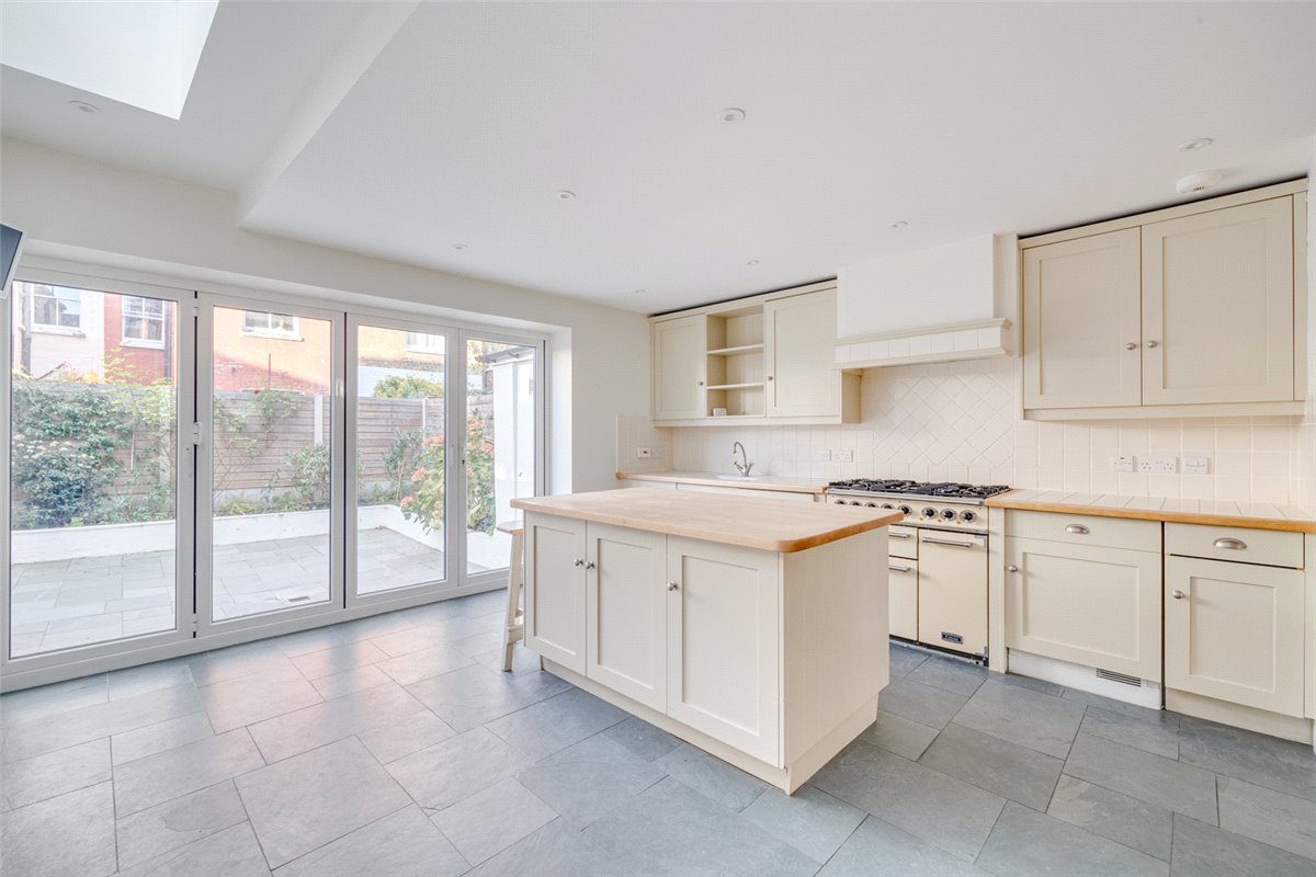 5 bedroom House, Allestree Road, Fulham, SW6 - Let Agreed