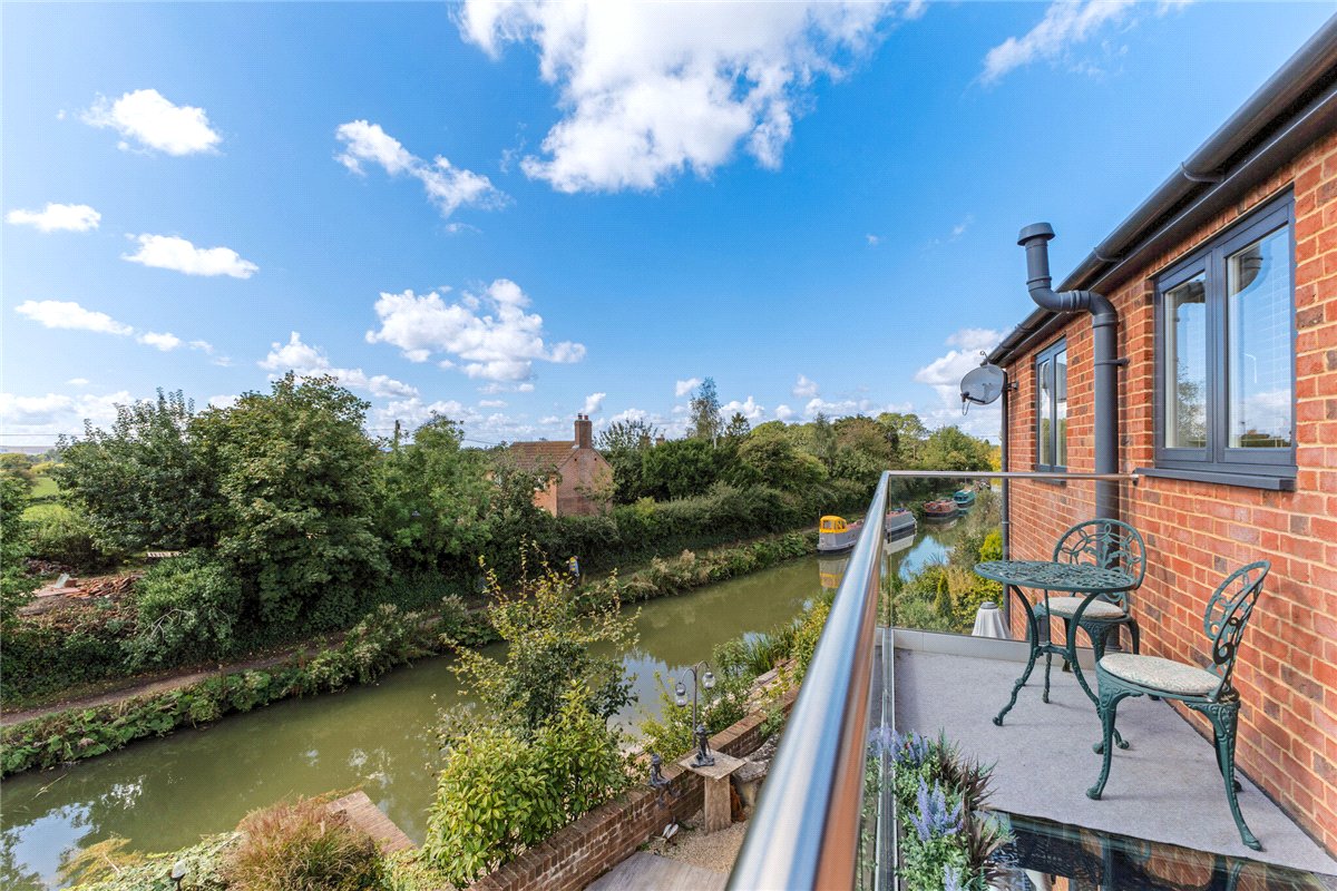 4 bedroom House, Honeystreet, Pewsey, SN9 - Sold STC, Image 5