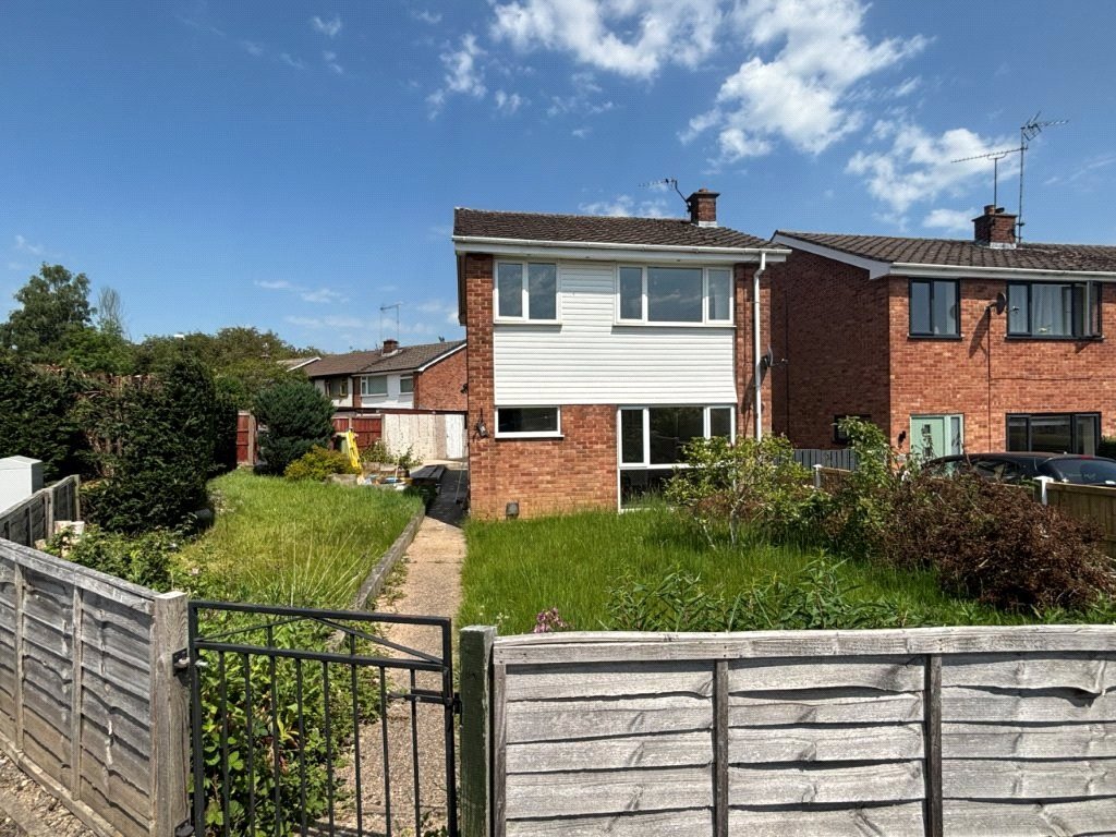 3 bedroom House, Penfold Way, Morton, DE55 - Available