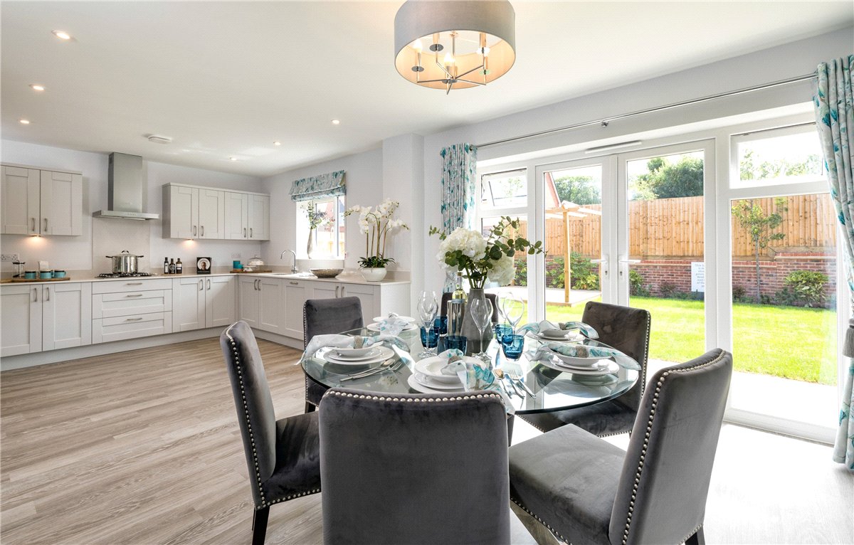 3 bedroom House, Princess Gardens, Bishops Green, RG20 - Available, Image 3