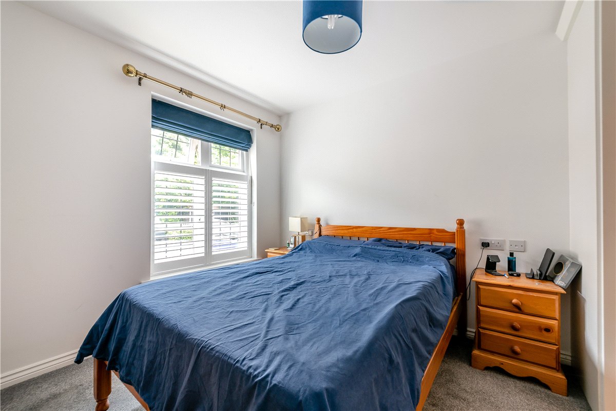 2 bedroom Flat, Highcroft Road, Winchester, SO22 - Available, Image 6