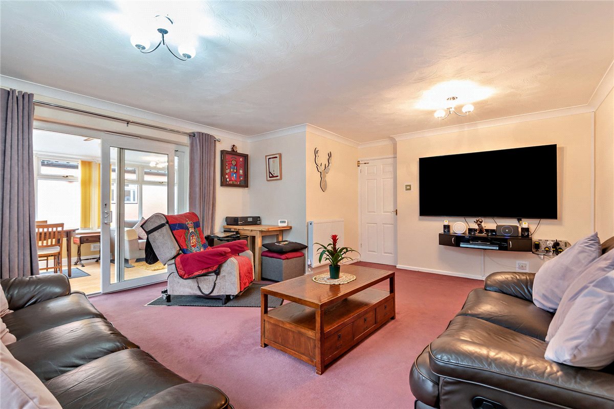 4 bedroom Bungalow, Long Lane, Hermitage, RG18 - Available, Image 3