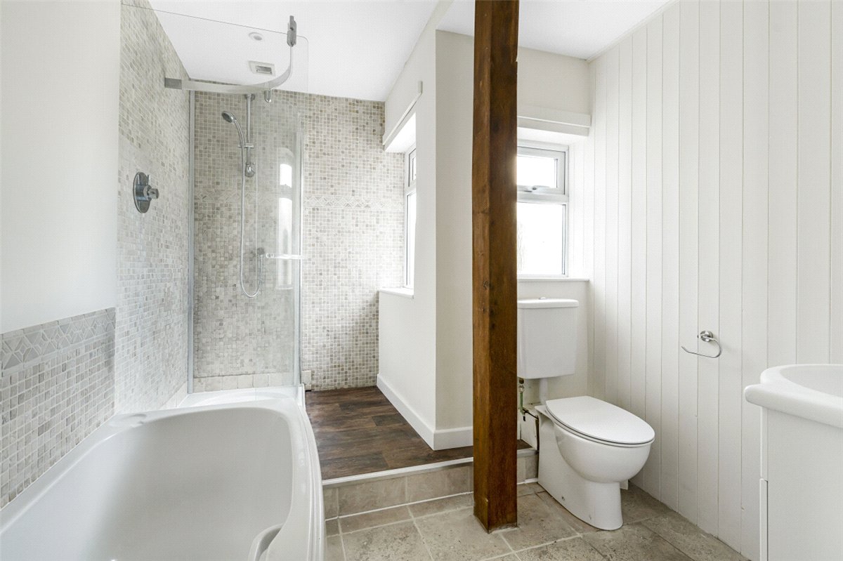 4 bedroom Bungalow, London Road, Wendover, HP22 - Let Agreed, Image 3