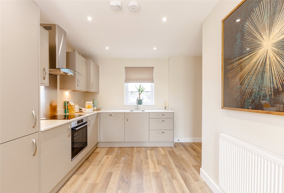 2 bedroom Flat, Steel Close, Newbury, RG14 - Available, Image 9