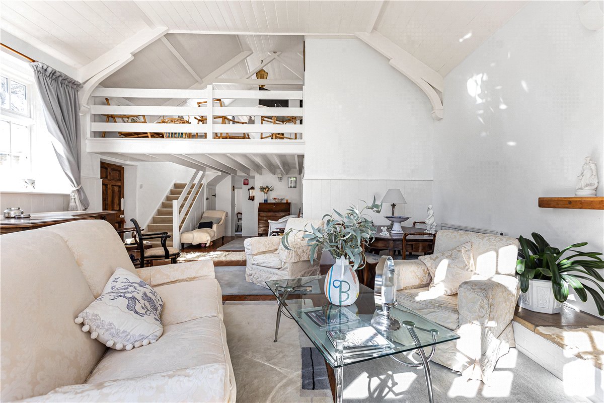 6 bedroom House, Church Road, Hinton Waldrist, SN7 - Available, Image 4
