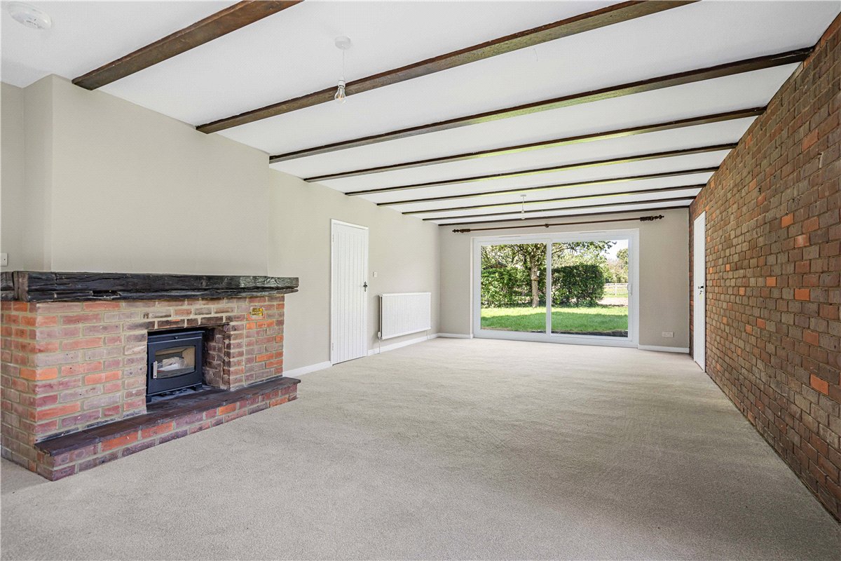 4 bedroom Cottage, Aylesbury Road, Great Missenden, HP16 - Available, Image 1