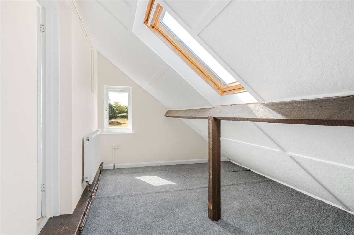4 bedroom House, Kings Lane, South Heath, HP16 - Available, Image 11