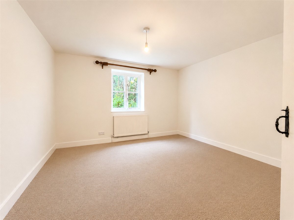 2 bedroom Bungalow, Church Street, Micheldever, SO21 - Let Agreed, Image 6