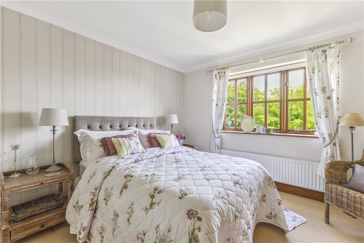 5 bedroom House, Netherstreet, Bromham, SN15 - Available, Image 13